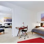 Apartments Paris Centre - At Home Hotel